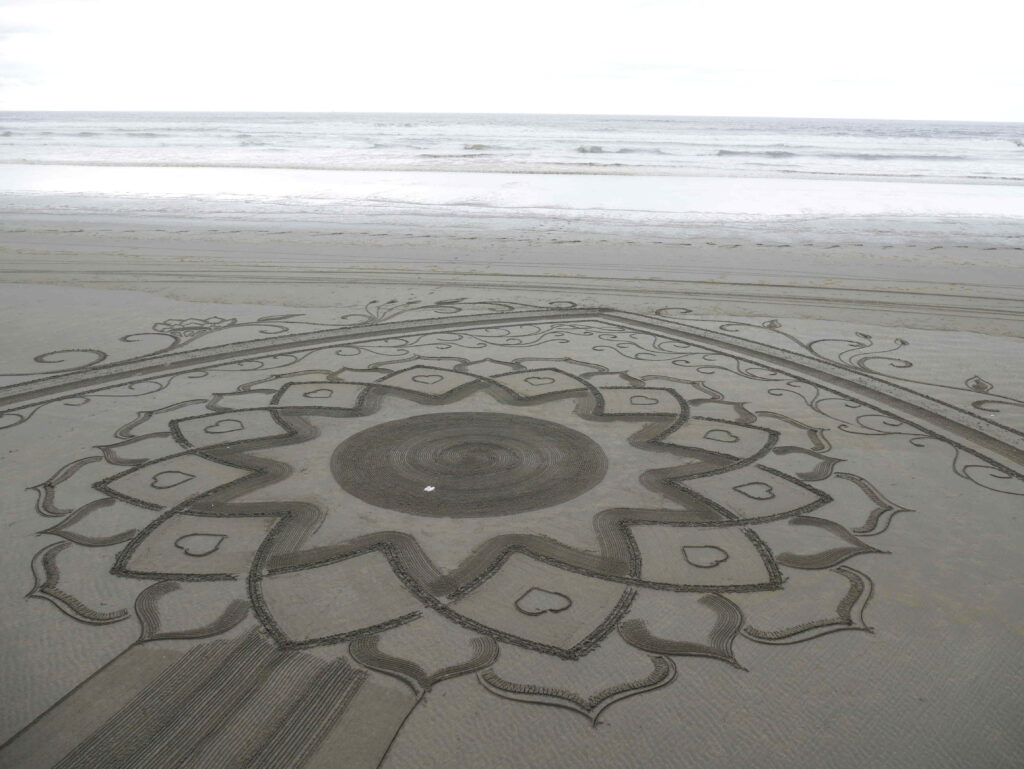 Sand drawing 2019 by Justin the Circler